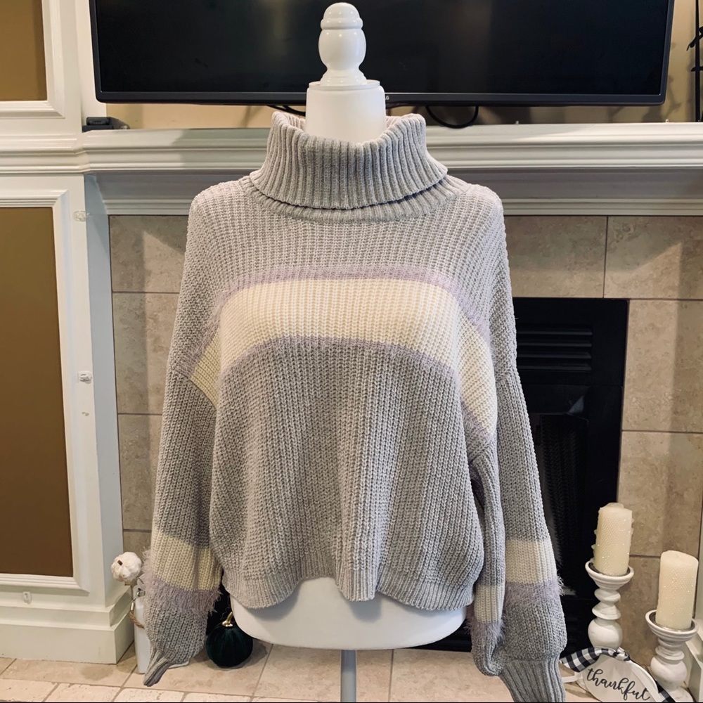Turtle Neck Gray/Purple Crop Oversized Sweatshirt